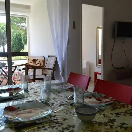 Studio Cap D'agde, 1 Pièce, 6 Personnes - Fr-1-249-257 *
